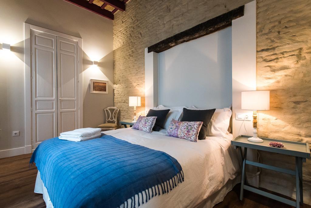 Boutike Apartments Seville Exterior photo