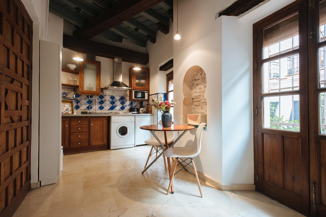 Boutike Apartments Seville Exterior photo